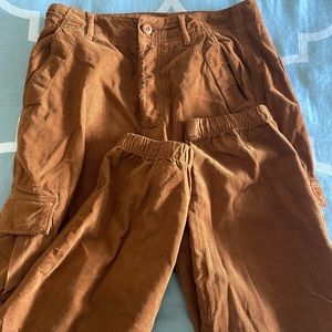 EUC American Eagle cargo pants - 2 short